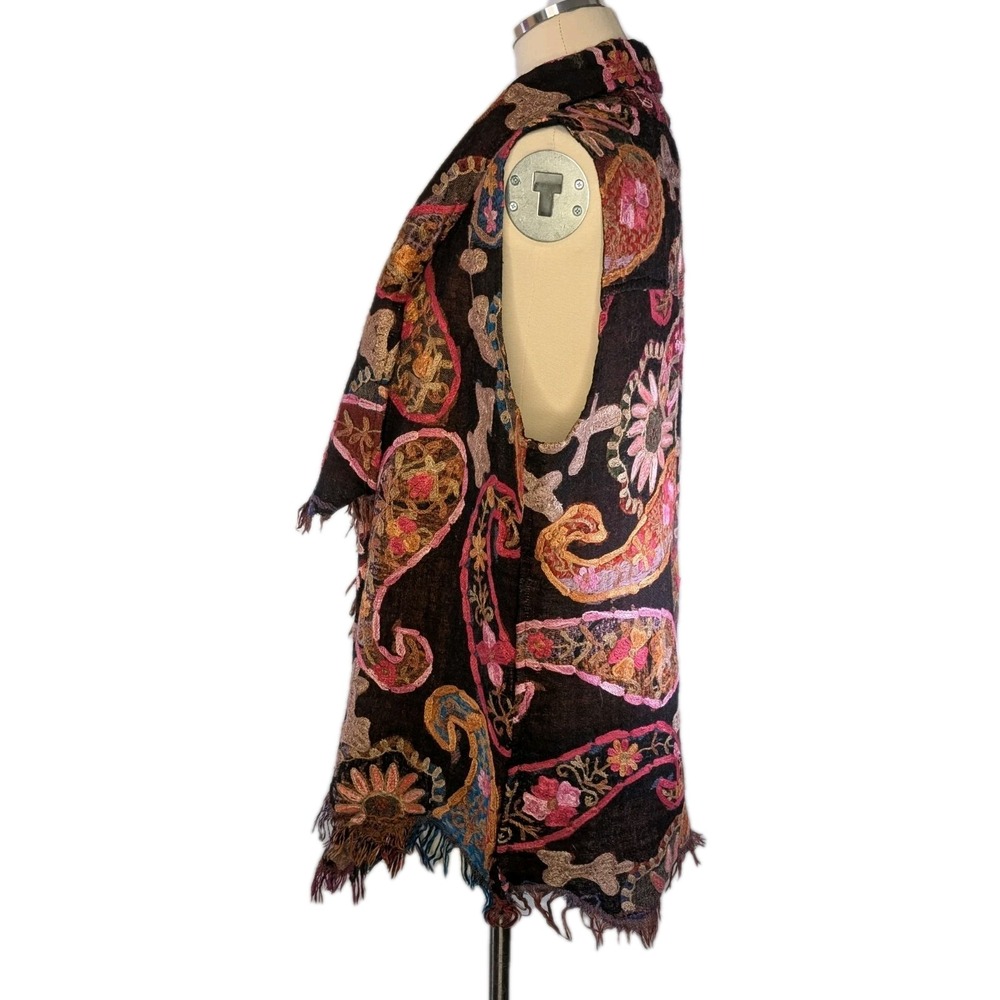 Anu 100% Wool Size Small Multi-Colored Embroidered Bohemian Styled Vest - Picture 2 of 6